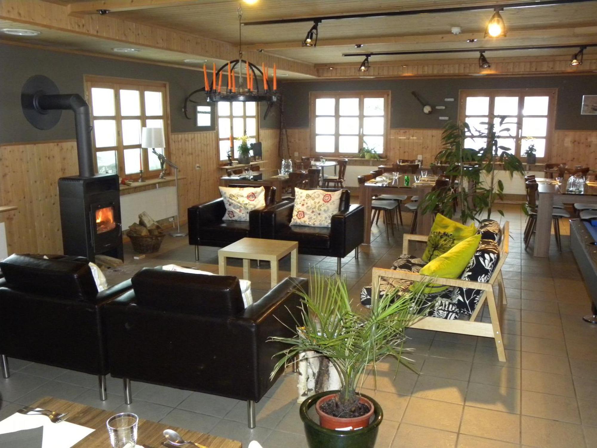 Hotel Restaurant Walliser Sonne Reckingen Exterior photo