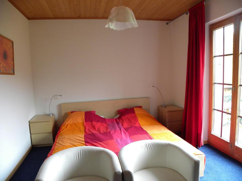 Hotel Restaurant Walliser Sonne Reckingen Room photo